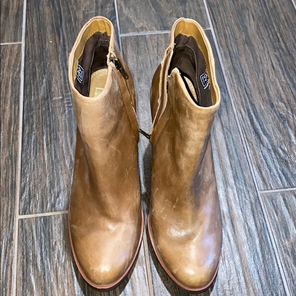 DV by Dolce Vita cognac tannish block booties